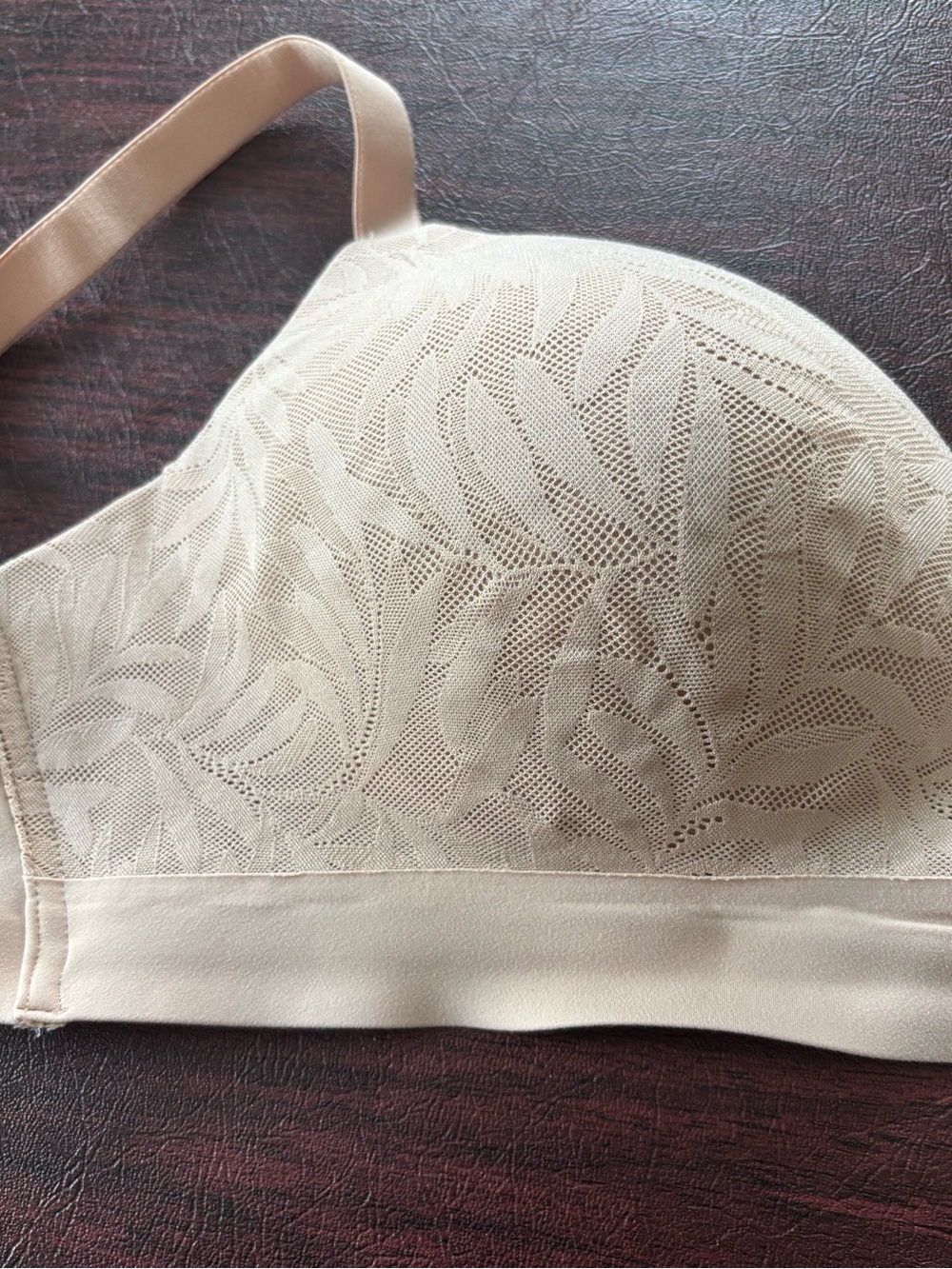 SOMA Enbliss Wireless Bra 34DDD Light Beige Lace Overlay Wireless EUC - Picture 8 of 8